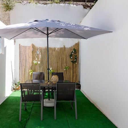 Beautiful And Spacious Apartment In Pagrati Athens Ngoại thất bức ảnh