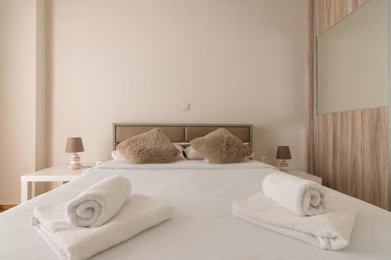 Beautiful And Spacious Apartment In Pagrati Athens Ngoại thất bức ảnh